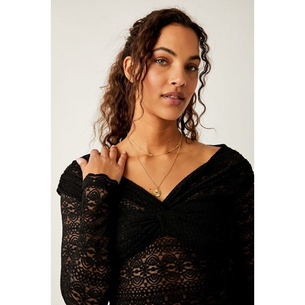 Free People Hold Me Closer Top Black Lace V-Neck Long Sleeve Shirt Large NWT NEW - Picture 3 of 10